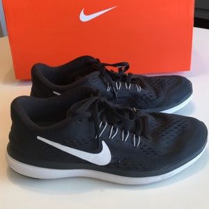 Nike Flex sneakers